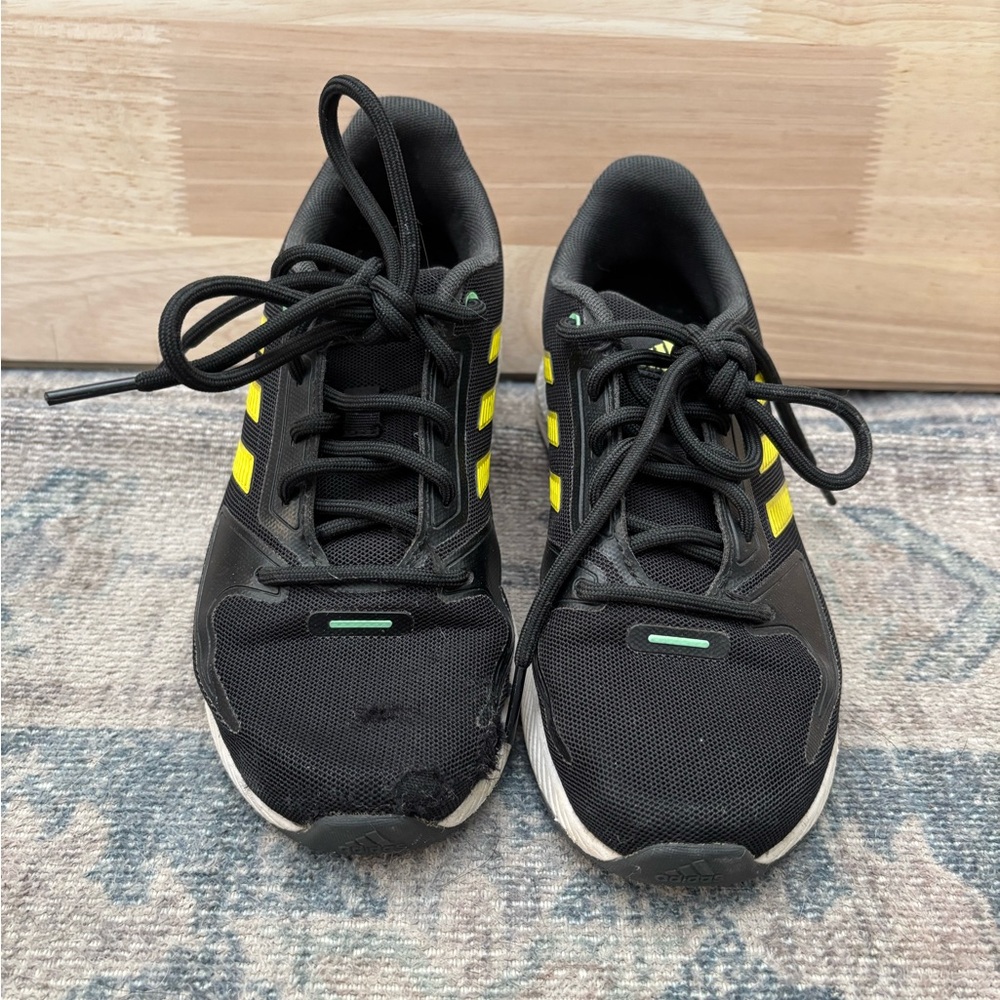 Boys Adidas Sneaks